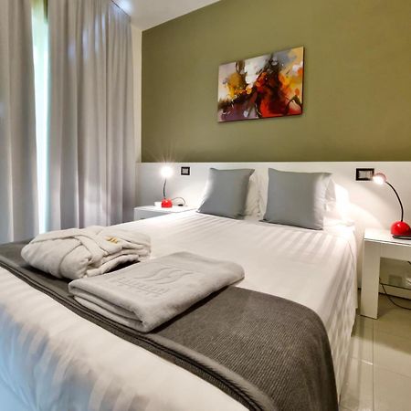 Monaco Suites Hotel リニャーノ・サッビアドーロ 部屋 写真