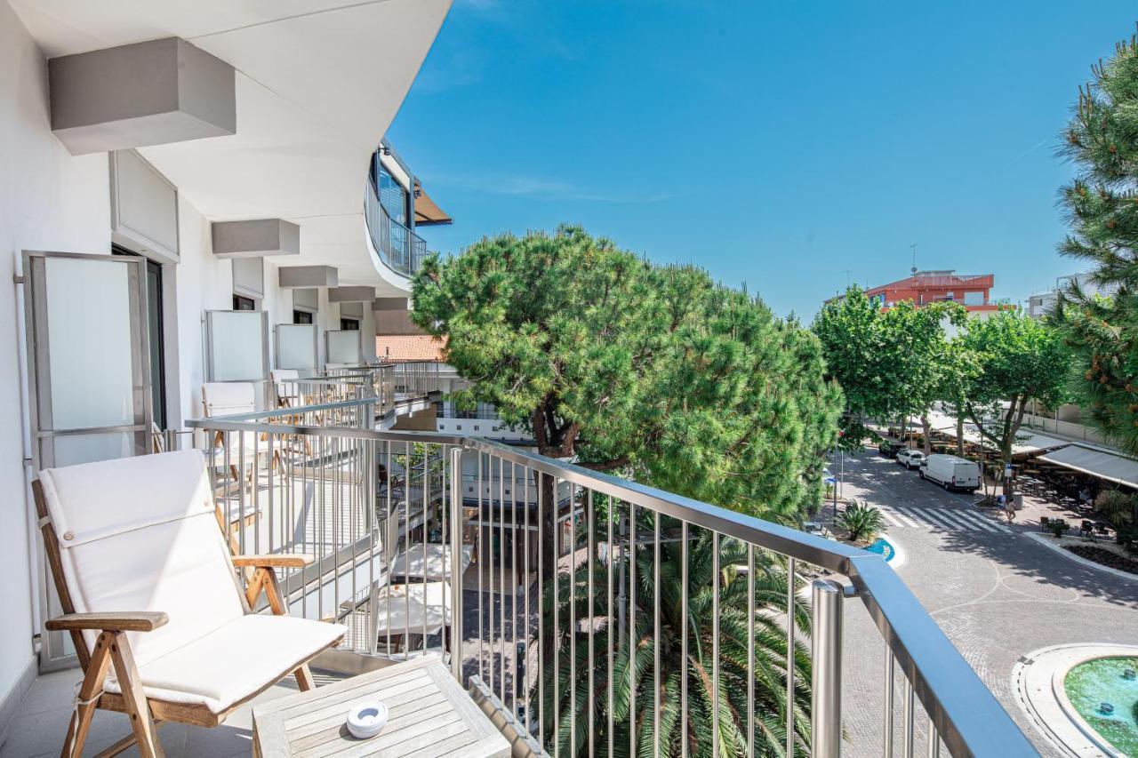 Monaco Suites Hotel リニャーノ・サッビアドーロ エクステリア 写真