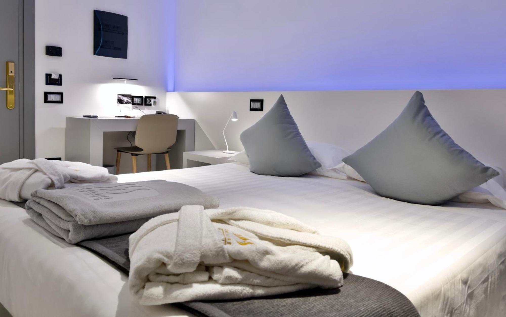 Monaco Suites Hotel リニャーノ・サッビアドーロ 部屋 写真